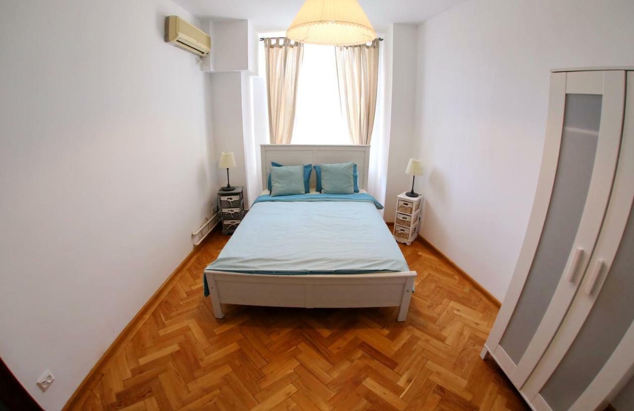 Color Apartments Blanari Street Bucharest Exterior photo